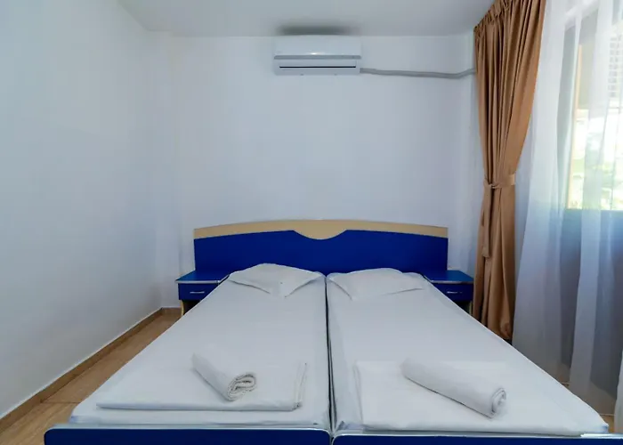 Konukevi Casa Meyra 3*