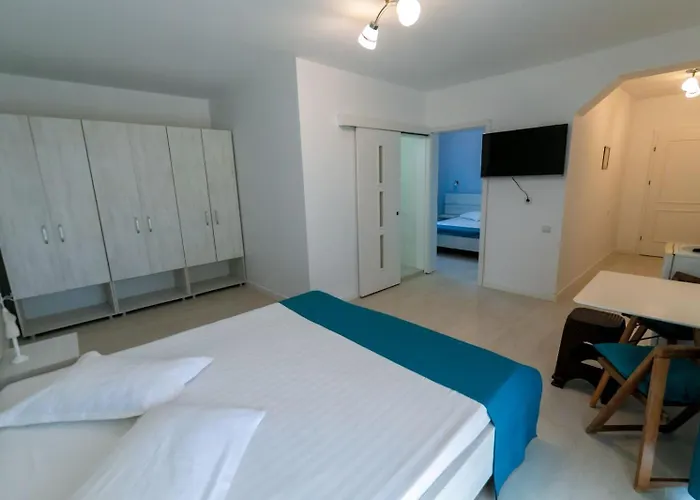 Konukevi Casa Meyra 3*