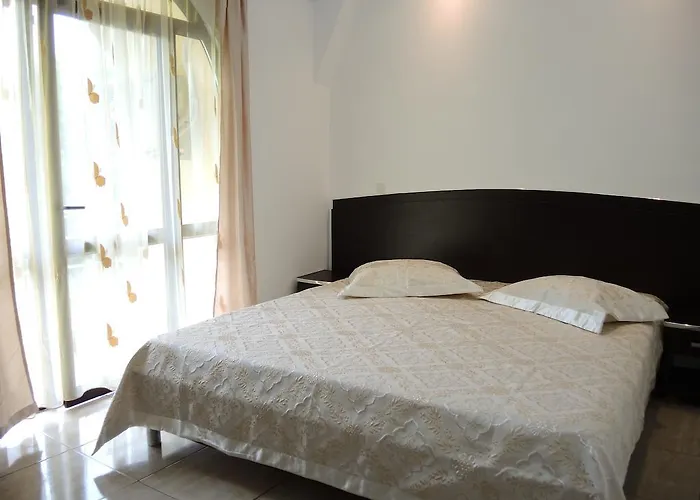 Konukevi Casa Meyra Jupiter